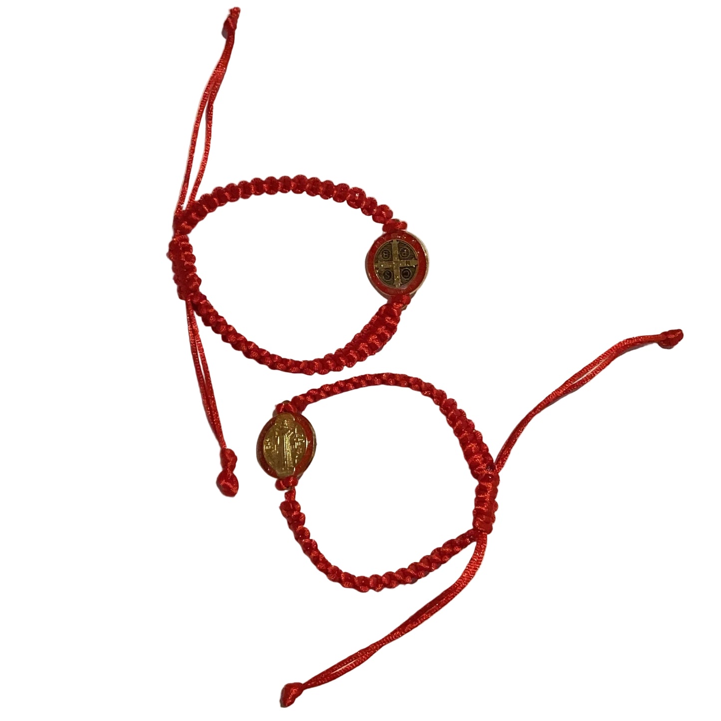 Adjustable red thread Saint Benedict bracelet with engraved medal, featuring a religious charm and secure sliding knot closure.