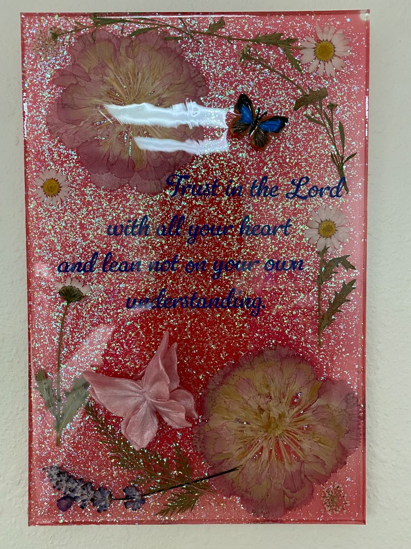 Butterfly & Dried Flowers Decorative Plaque – 12" x 8"