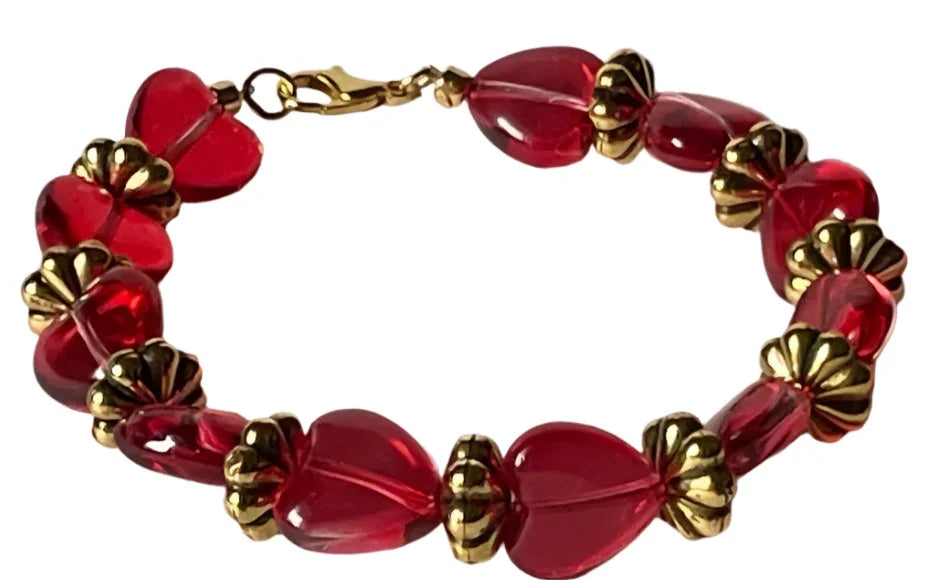 Red acrylic heart and gold spacer bracelet by Sylvia Leroux, 7-inch vintage-inspired charm jewelry bracelet.