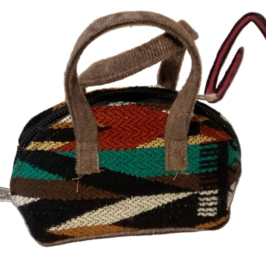 Ecuador artisan mini zipper purse by Ysleta Mission Gift Shop, 5-inch colorful handcrafted bag with zipper closure.
