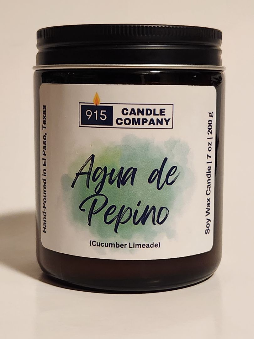 Hand-poured soy wax candle by Karin Melson, Agua de Pepino scented with refreshing cucumber, 7 oz, ideal for home ambiance.