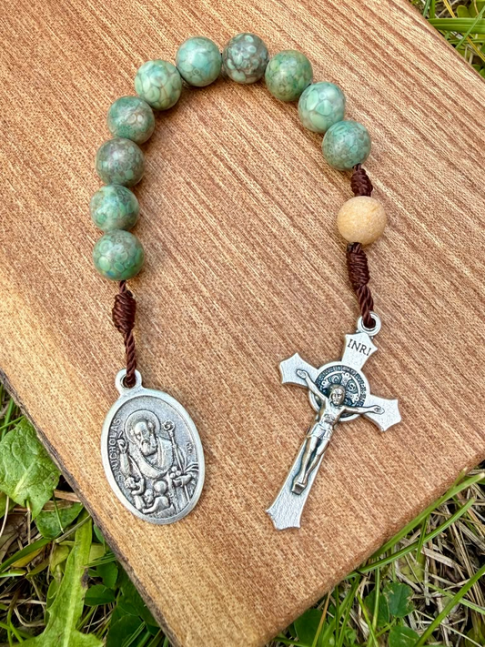 Saint Nicholas Maifanite Catholic pocket rosary with one decade, featuring beads and a crucifix, designed for Christian prayer and devotion.