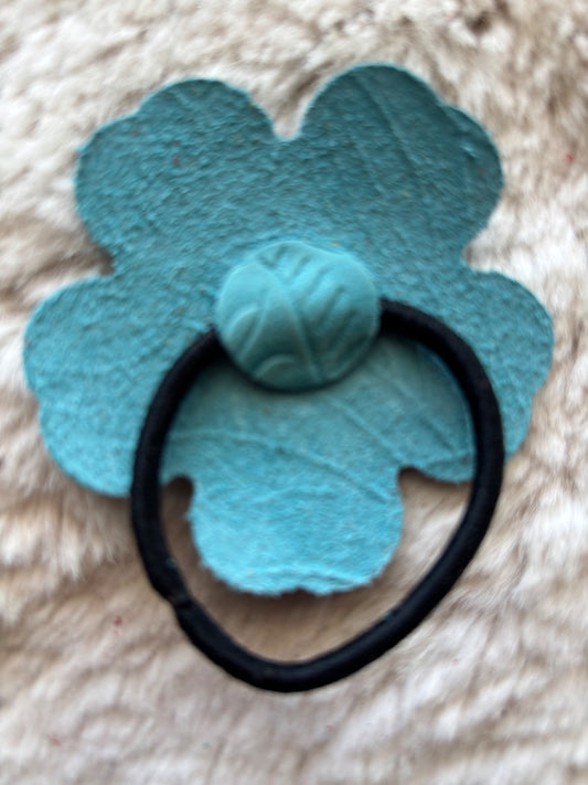 Turquoise Leather Flower Ponytail Set with Bookmark – Handcrafted Southwest Accessories