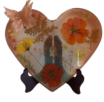 Vibrant Resin Heart with Dried Flowers & Warm Tones