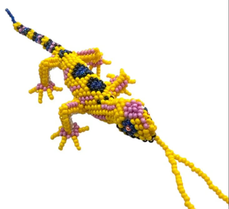 Handcrafted Mexican beaded lizard folk art purse charm by Jose Alberto Chavez, 4.5 inches, colorful seed bead design.