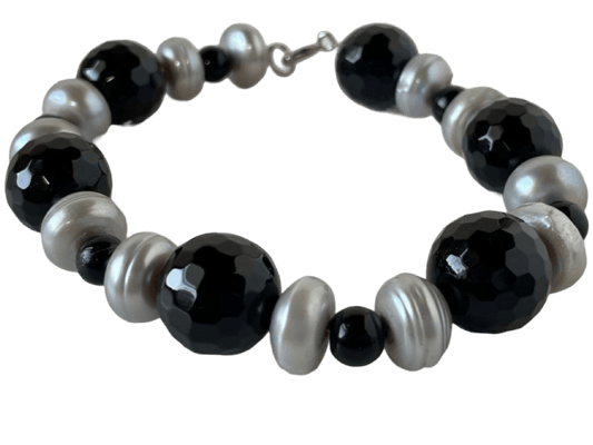 Freshwater Pearl & Black Bead Bracelet - 7.75-Inch Saucer Shaped Design