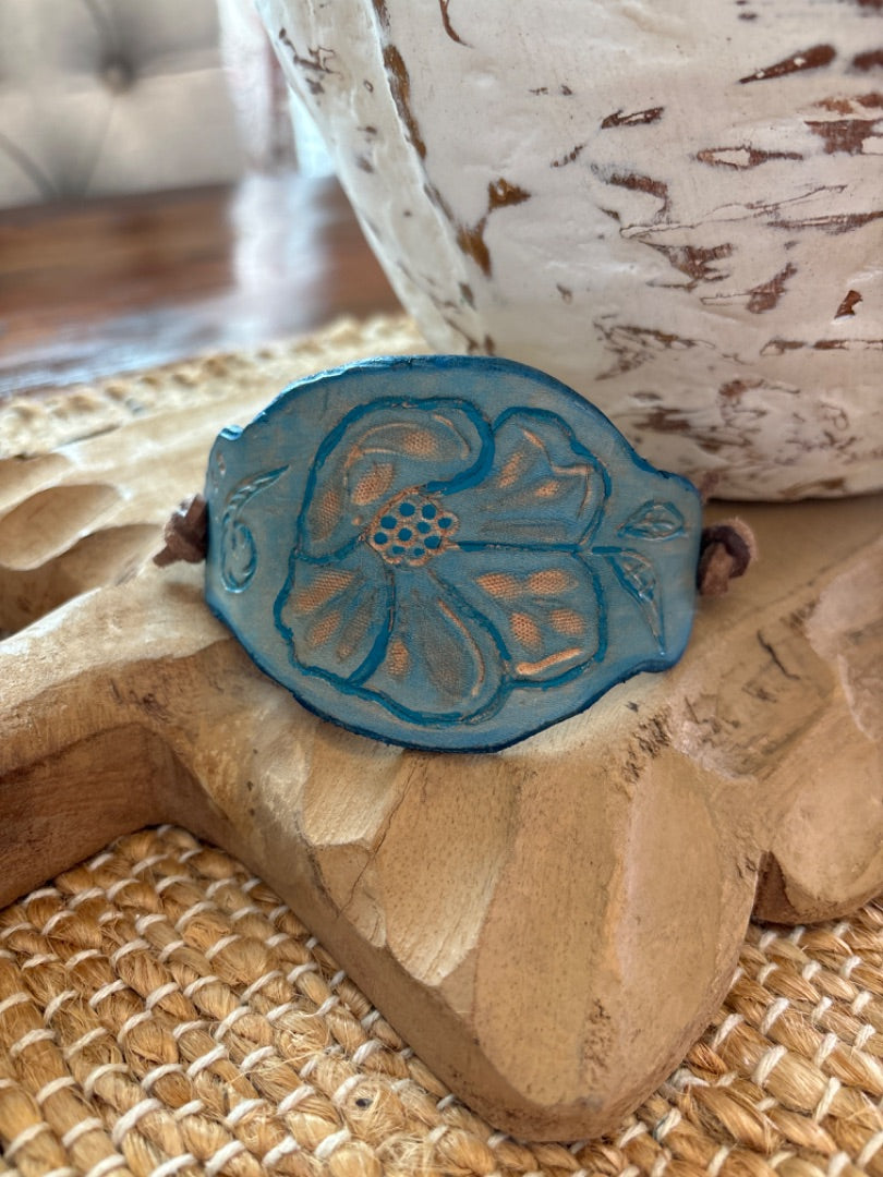 Leather Oval Bracelet with Distressed Turquoise Flower – Handmade Boho Jewelry 6"