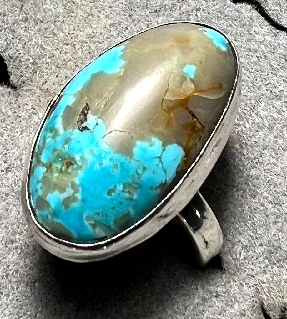Kingman Turquoise Statement Ring – Sterling Silver Native American Jewelry – Size 6.5 – Art by Ray Duck - Ysleta Mission Gift Shop