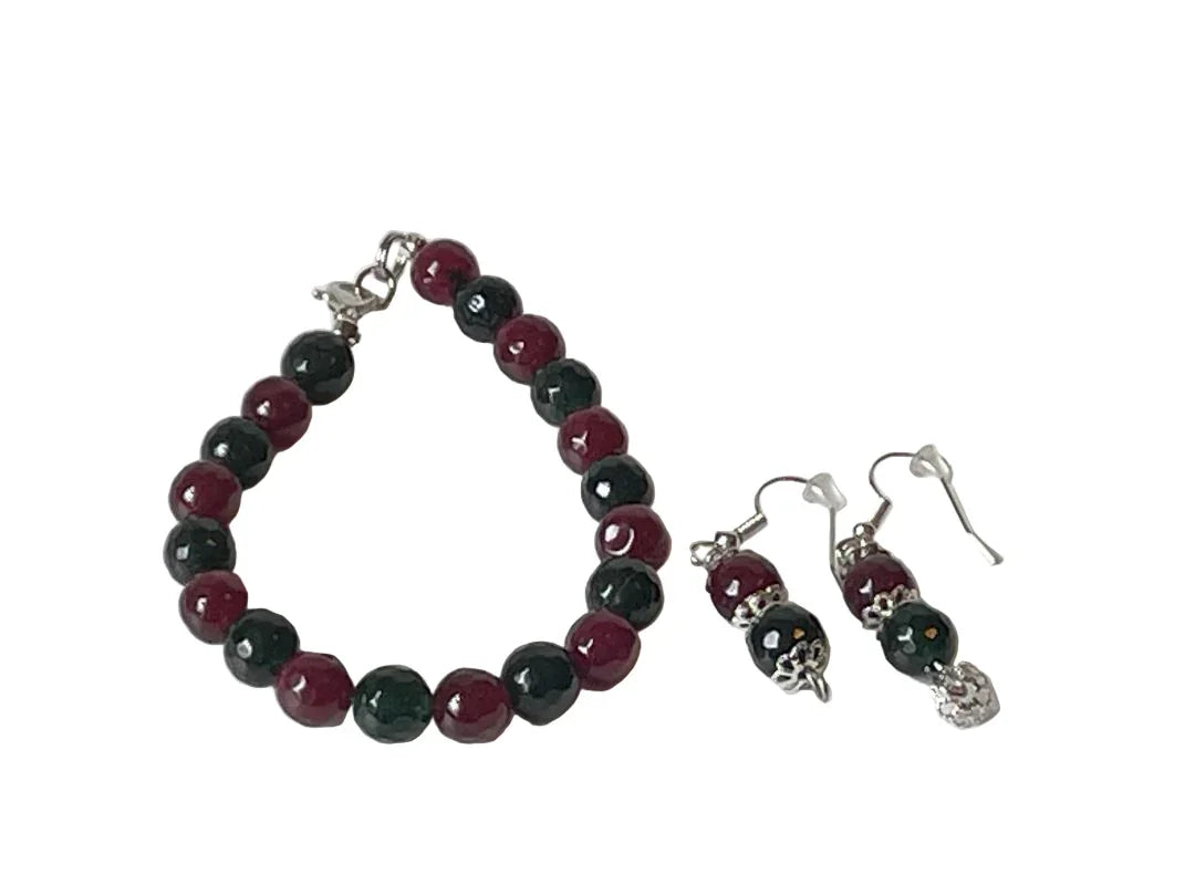 Red and green dyed agate bracelet and earrings jewelry set by Sylvia Leroux, featuring polished gemstone beads.