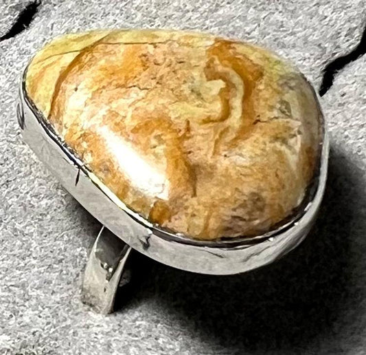 Serpentine gemstone ring with New Mexico stone in sterling silver, size 7, Native artisan Ray Duck design by Ray Garcia.