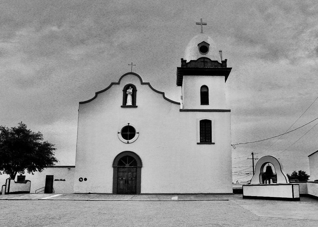 Black and white Ysleta Mission postcard by Susan W Perez, fine art print, 4.25" x 5.5" souvenir postcard.