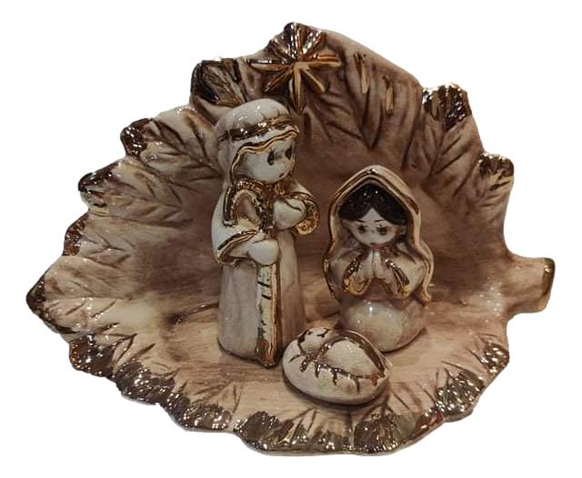 Nativity Ceramic With Gold Detailing Within Leaf Handcrafted By Skilled Mexican Artisans