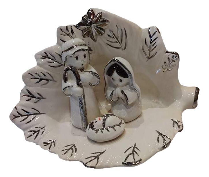 Nativity Ceramic With Gold Detailing Within Leaf Handcrafted By Skilled Mexican Artisans